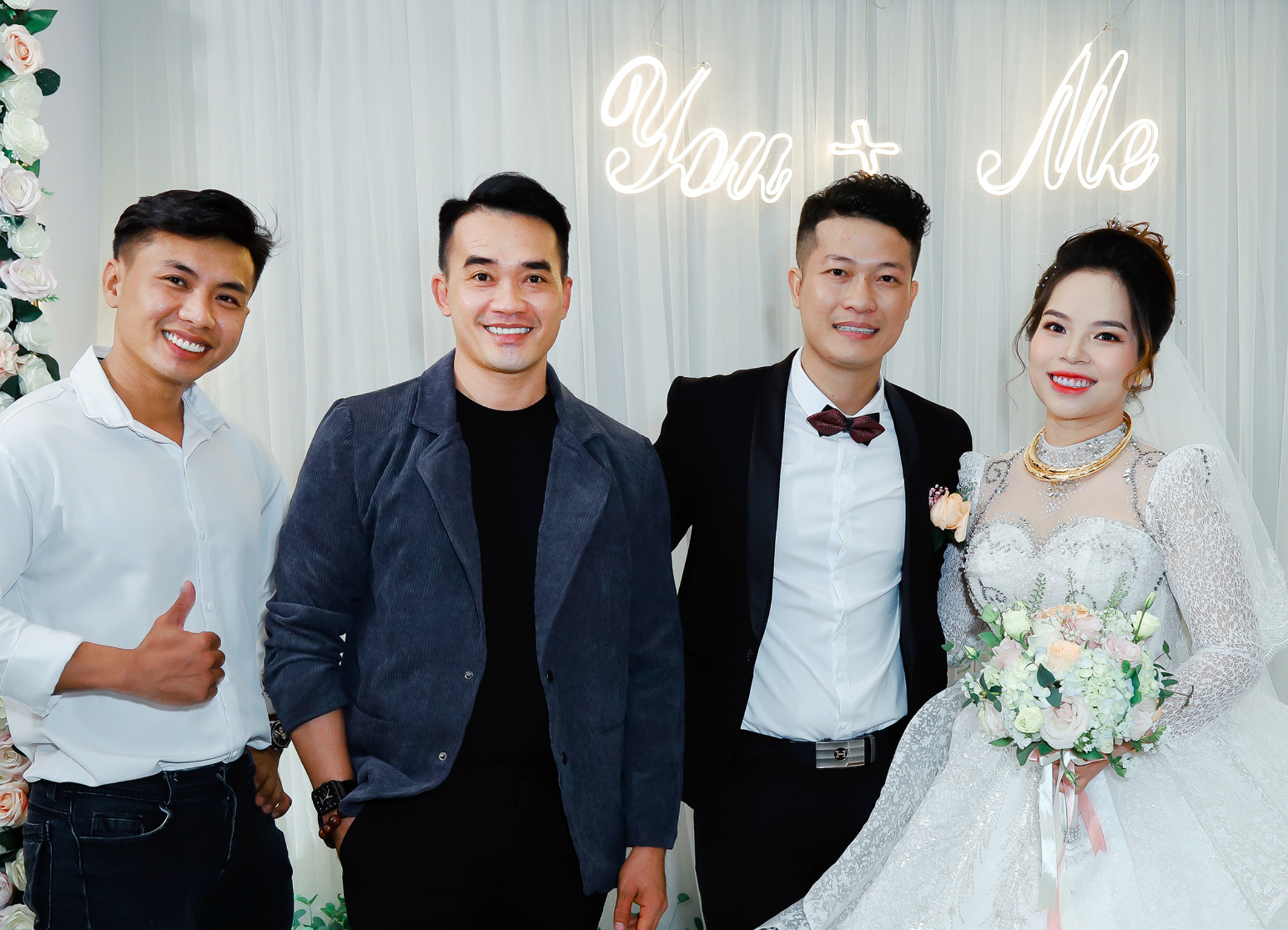 Chú rể hát hay như ca sỹ chuyên nghiệp