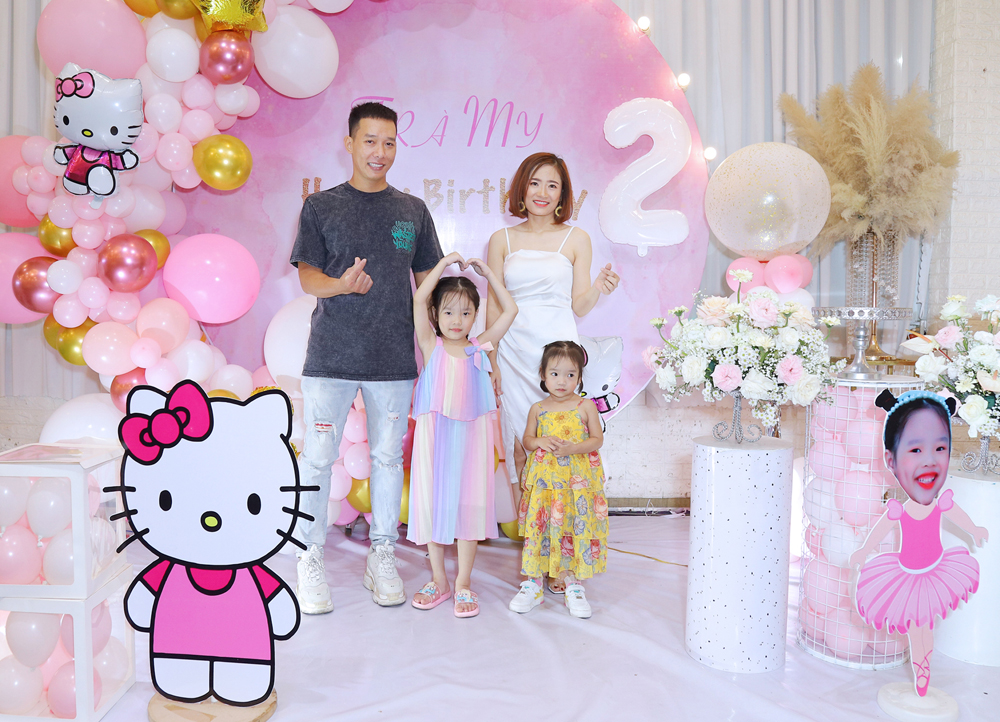 Tiệc sinh nhật tại nhà hàng.